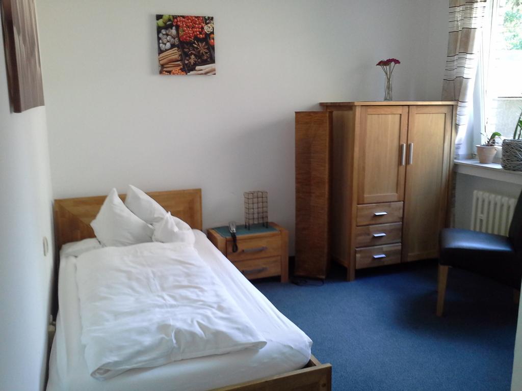 Hotel Haus Mariandl Düsseldorf Pokój zdjęcie