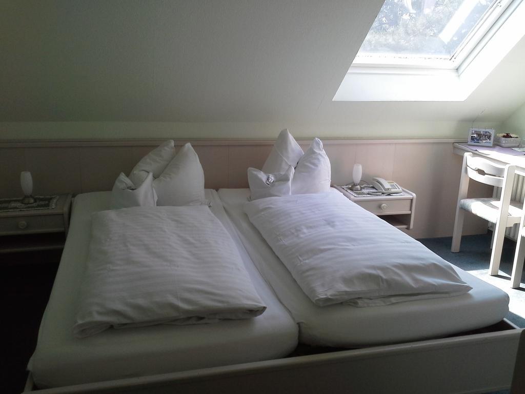 Hotel Haus Mariandl Düsseldorf Pokój zdjęcie